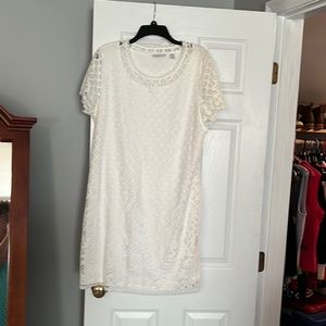 Isaac Mizrahi L white lace, knee length dress